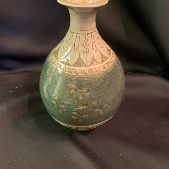 Vase - striking pottery vase - Picture 4 of 11